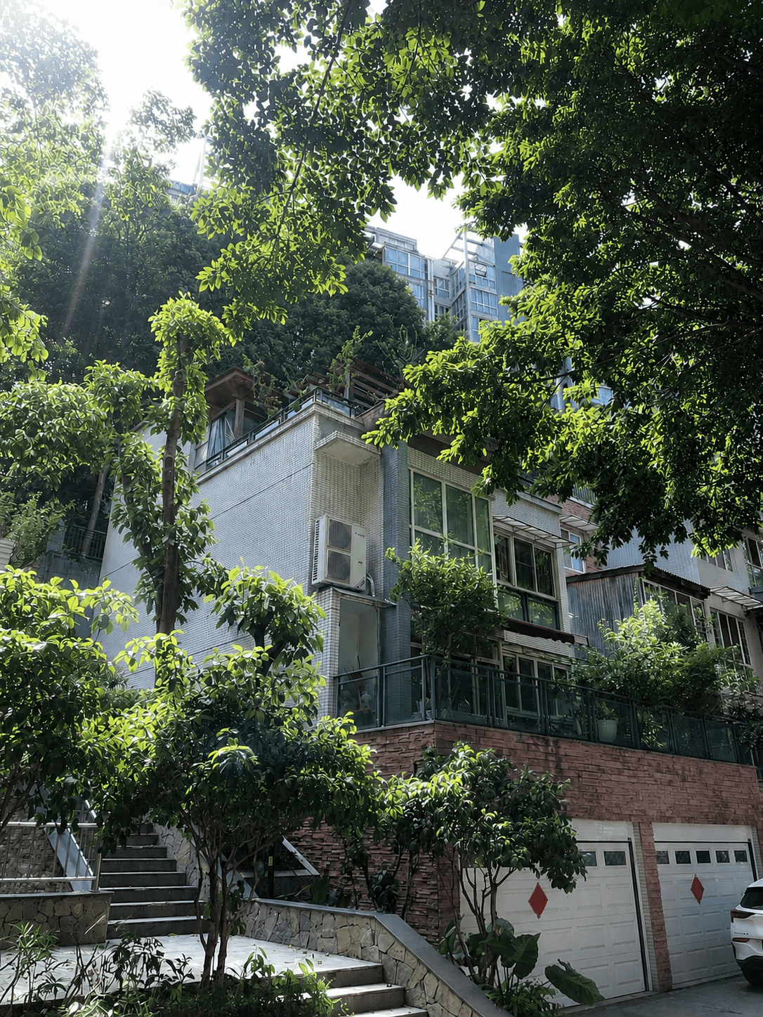 柳州岛居岁月从容升级：小小岛老别墅加装蒂升悦行款电梯